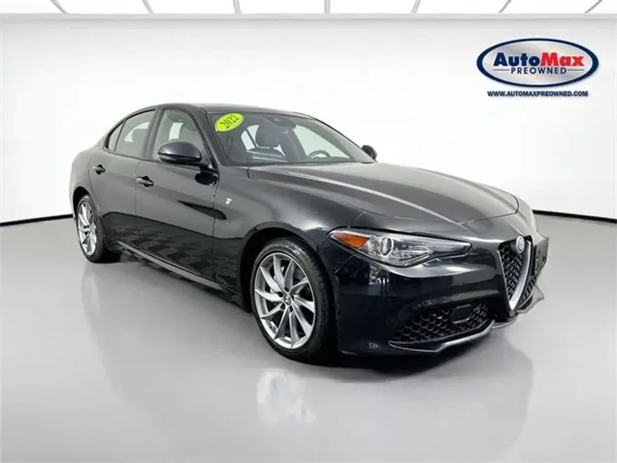 2022 Alfa Romeo Giulia Ti photo 1