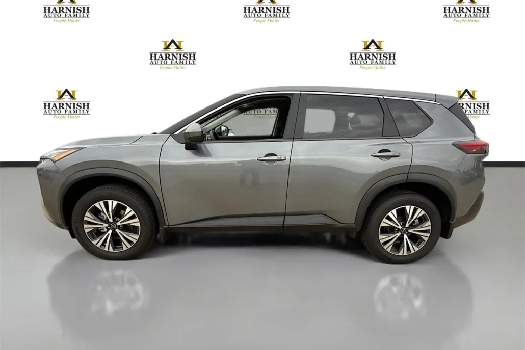 2022 Nissan Rogue SV AWD photo 1