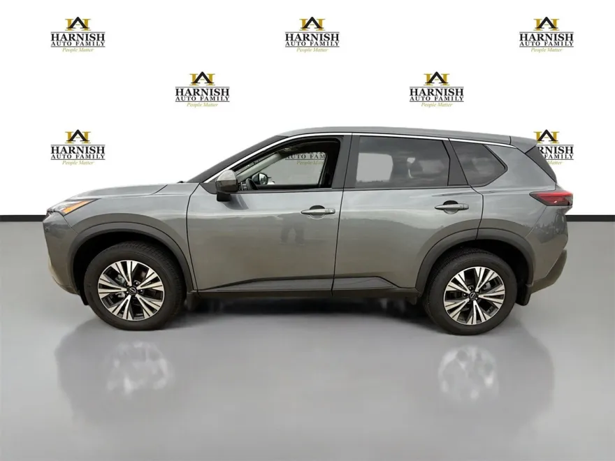 2022 Nissan Rogue SV AWD photo 1