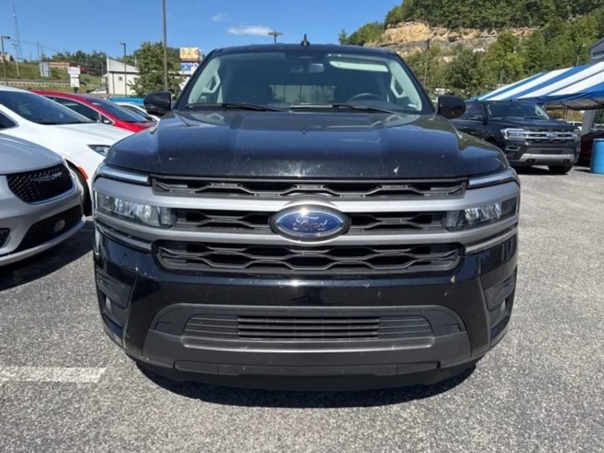 2024 Ford Expedition XLT photo 1