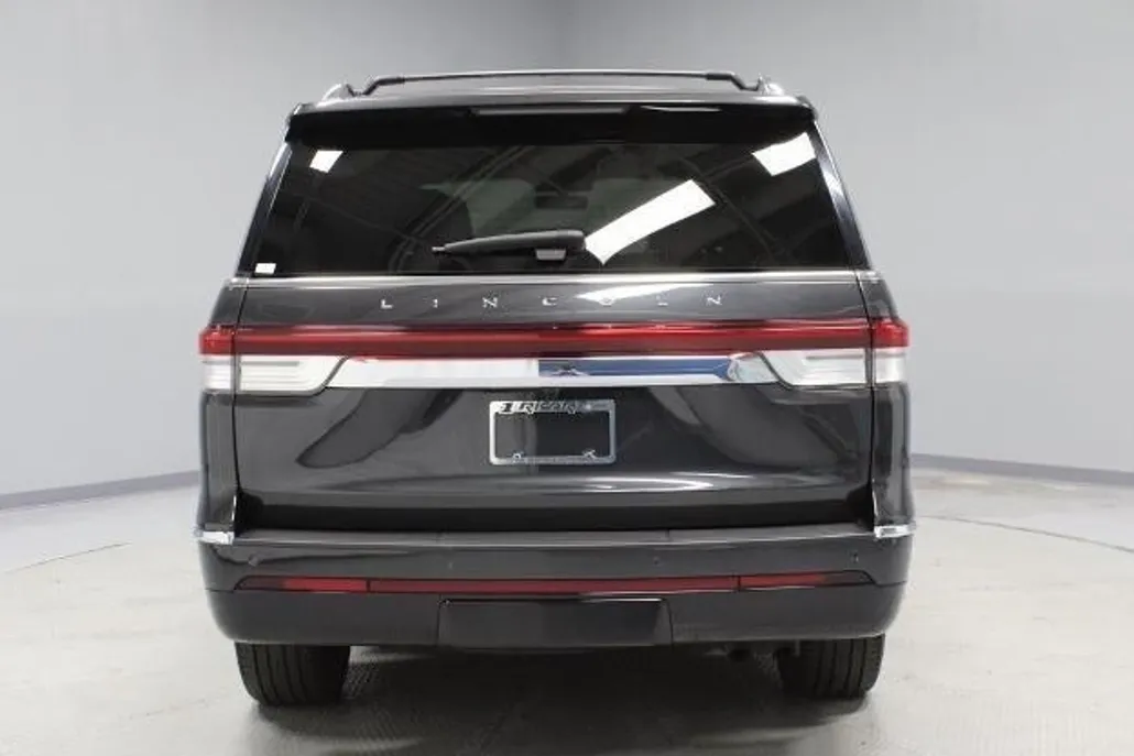 2024 Lincoln Navigator Reserve photo 1