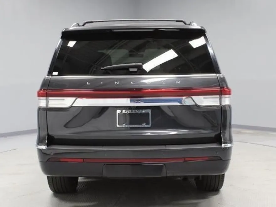 2024 Lincoln Navigator Reserve photo 1