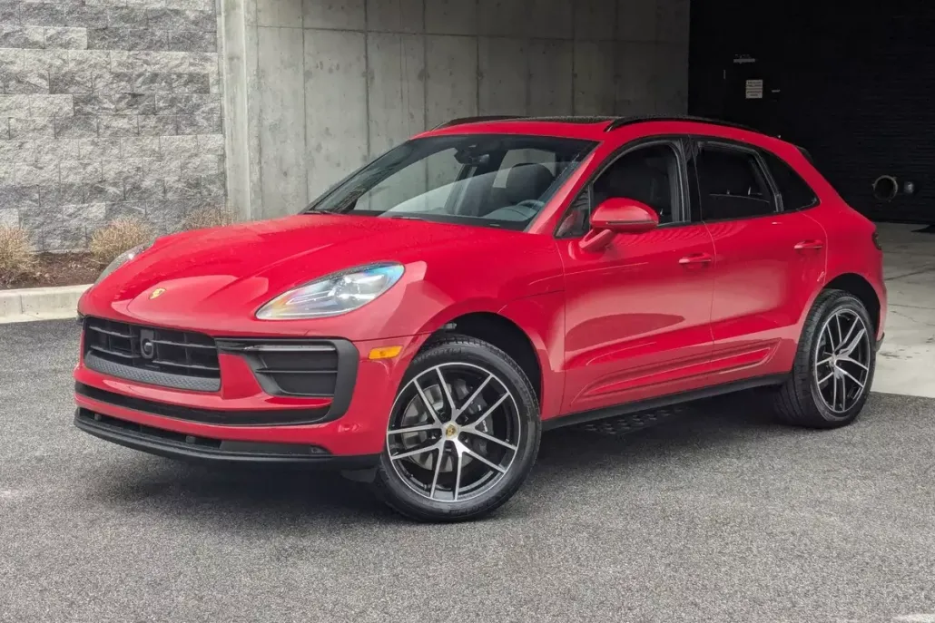 2025 Porsche Macan S photo 1