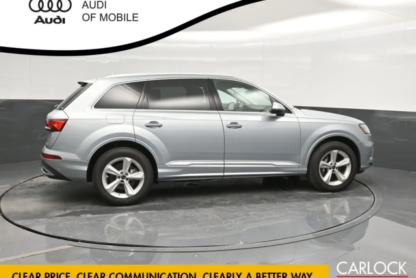 2024 Audi Q7 45 Premium Plus photo 1