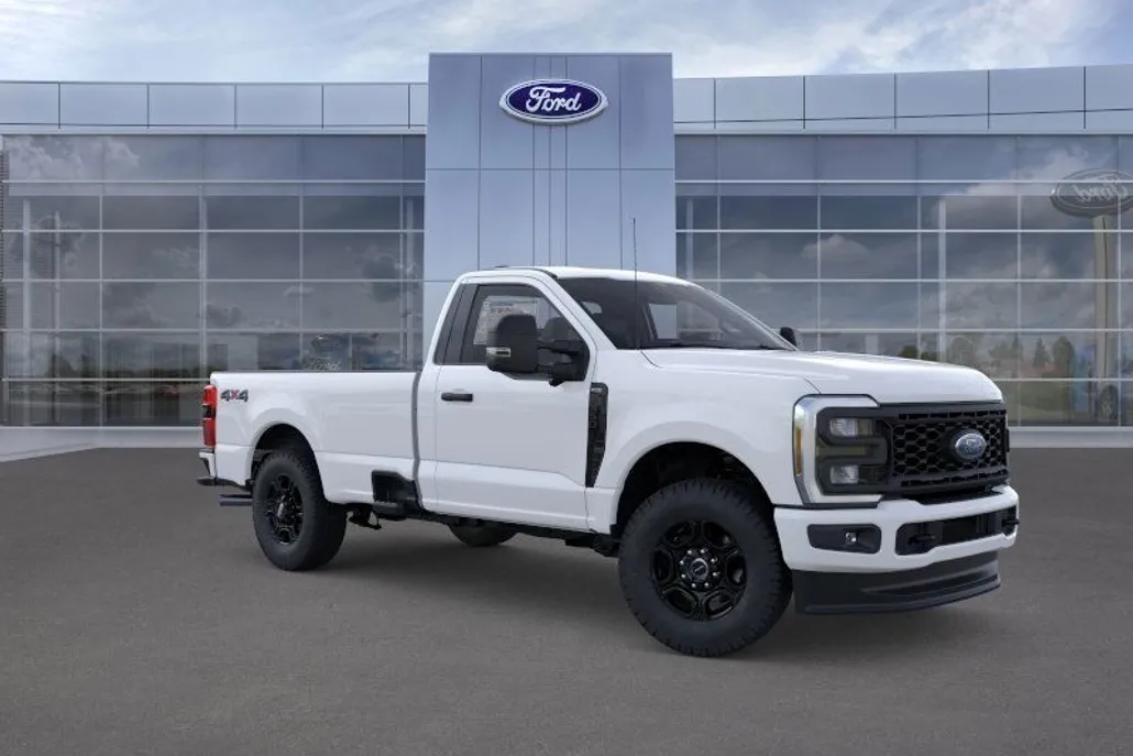 2025 Ford F-350 photo 1