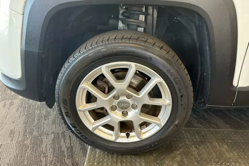 2019 Jeep Renegade Latitude North Edition photo 1