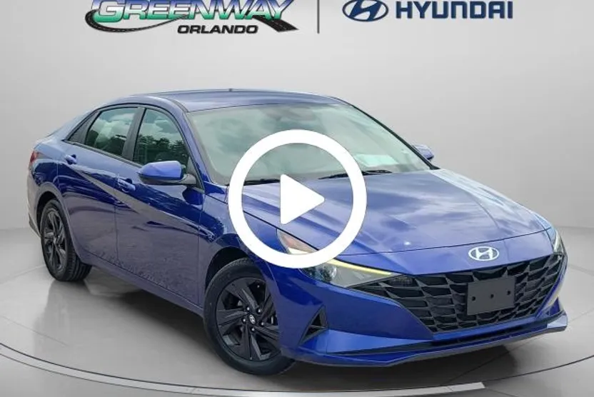 2023 Hyundai Elantra SEL photo 1