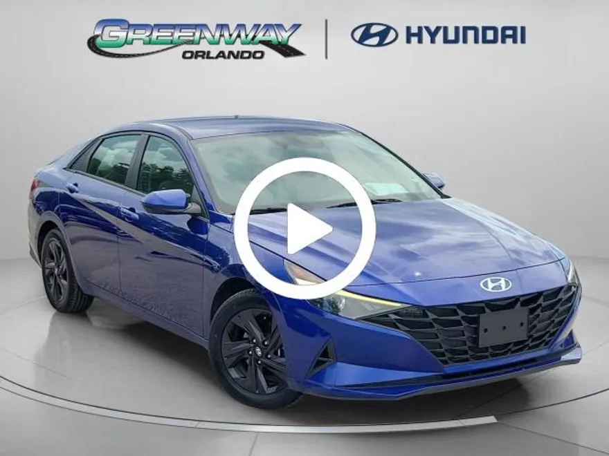 2023 Hyundai Elantra SEL photo 1