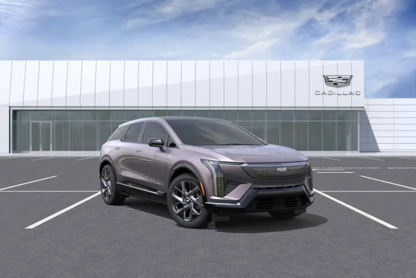 2025 Cadillac Optiq Luxury photo 1
