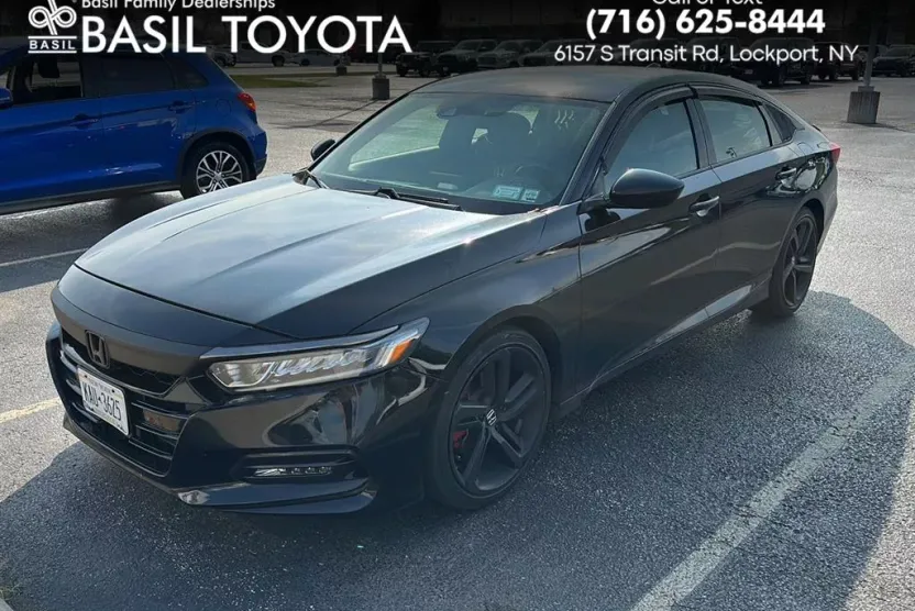 2018 Honda Accord Sport photo 1