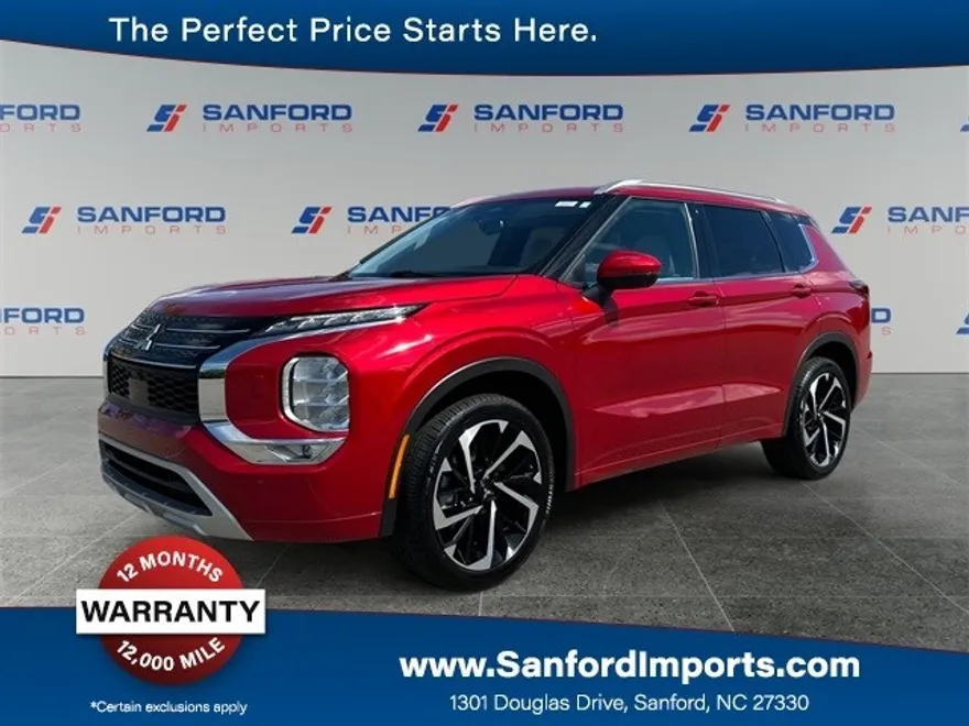 2024 Mitsubishi Outlander SEL photo 1