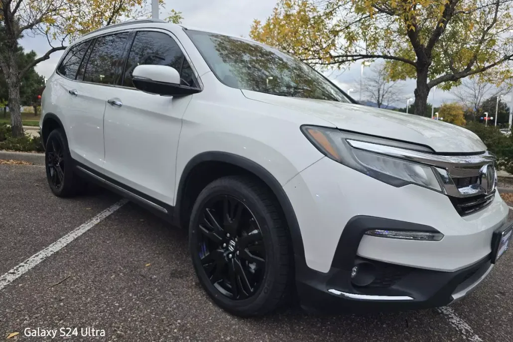 2019 Honda Pilot Touring photo 1