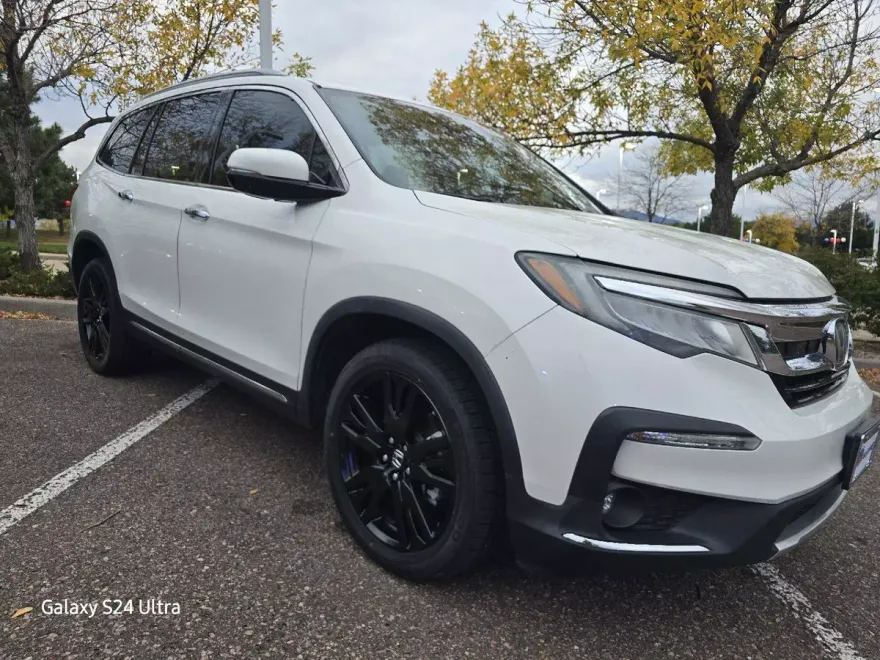 2019 Honda Pilot Touring photo 1