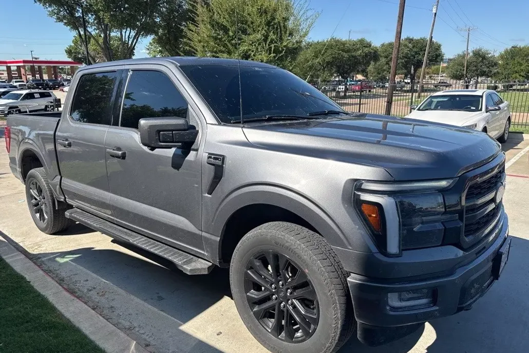2024 Ford F-150 Lariat photo 1