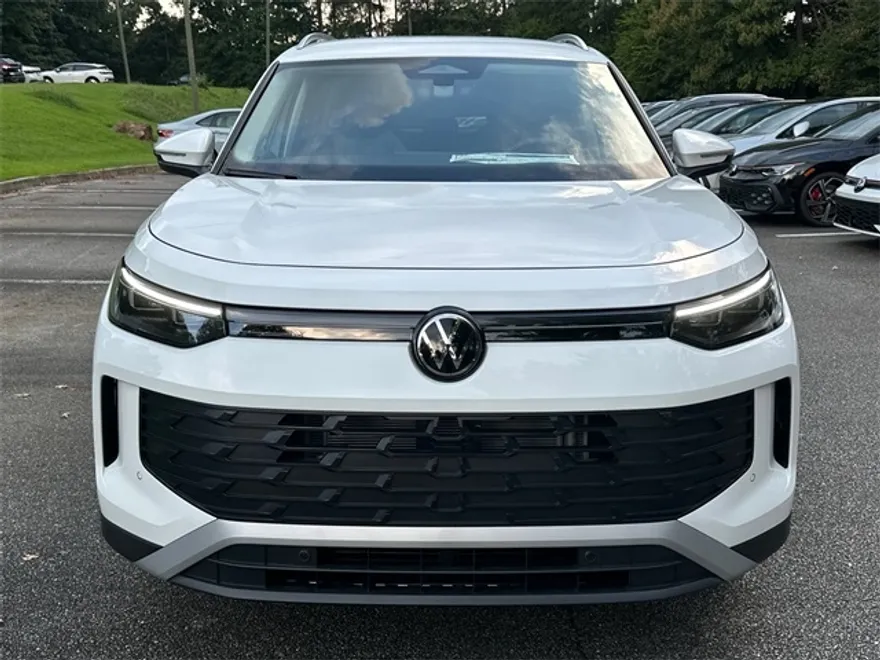 2025 Volkswagen Tiguan S photo 1