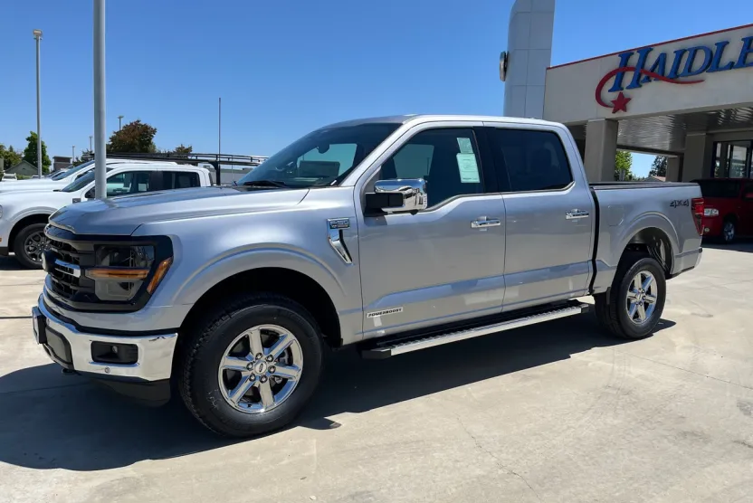 2025 Ford F-150 XLT photo 1
