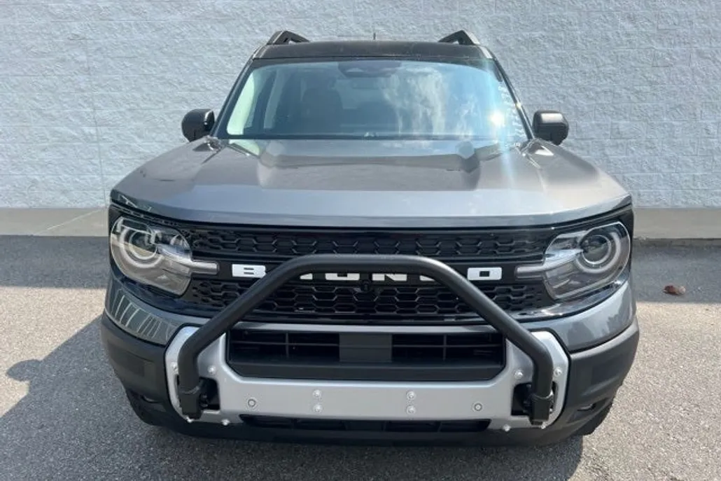 2025 Ford Bronco Sport Outer Banks photo 1