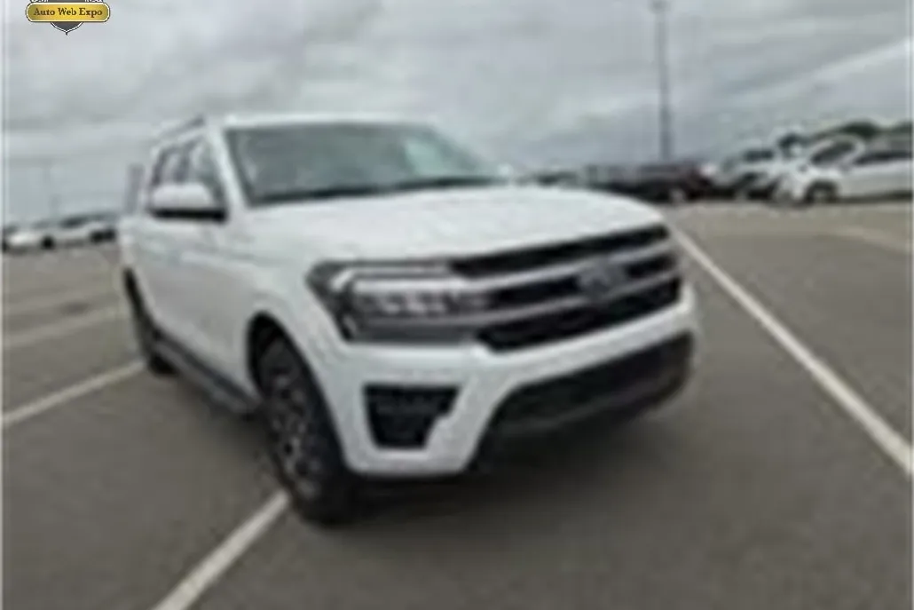 2024 Ford Expedition MAX XLT photo 1