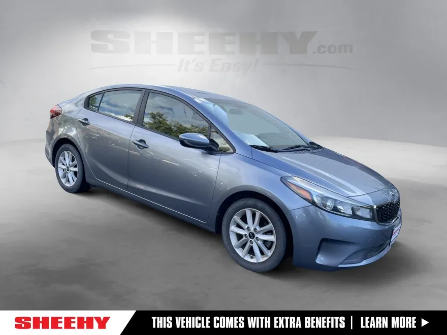 2017 Kia Forte S photo 1