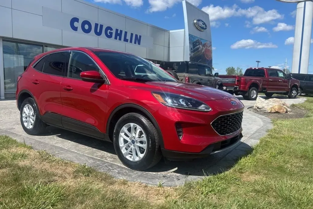 2020 Ford Escape SE photo 1