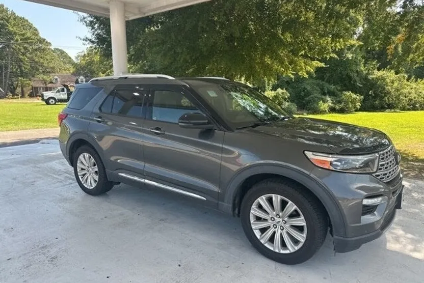 2020 Ford Explorer Limited photo 1