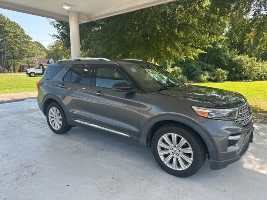 2020 Ford Explorer Limited photo 1