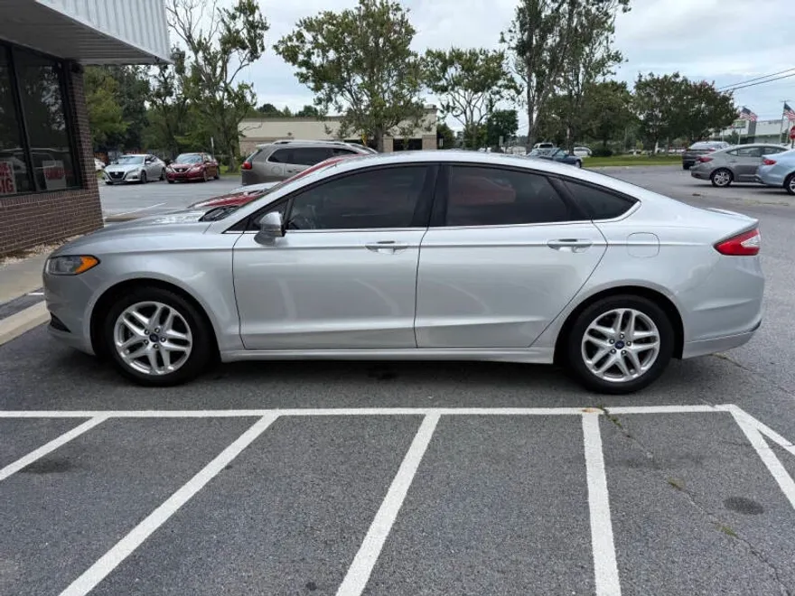 2014 Ford Fusion SE photo 1