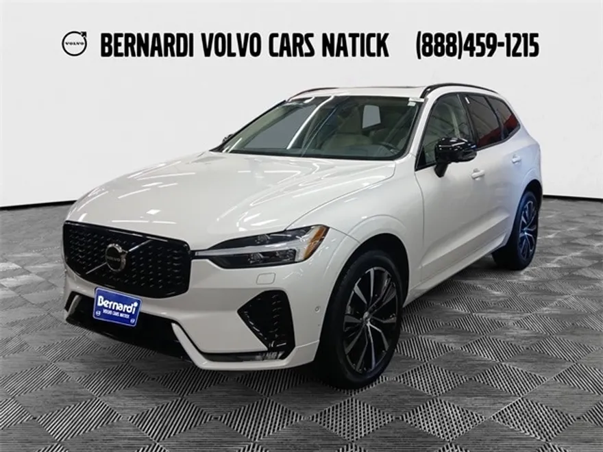 2023 Volvo XC60 B5 Plus photo 1