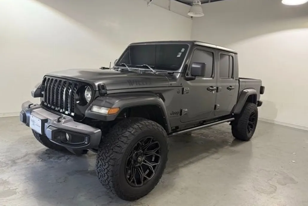 2022 Jeep Gladiator Willys Sport photo 1