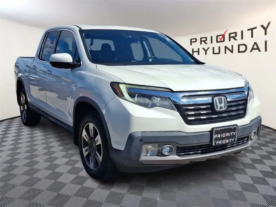 2017 Honda Ridgeline RTL-E photo 1