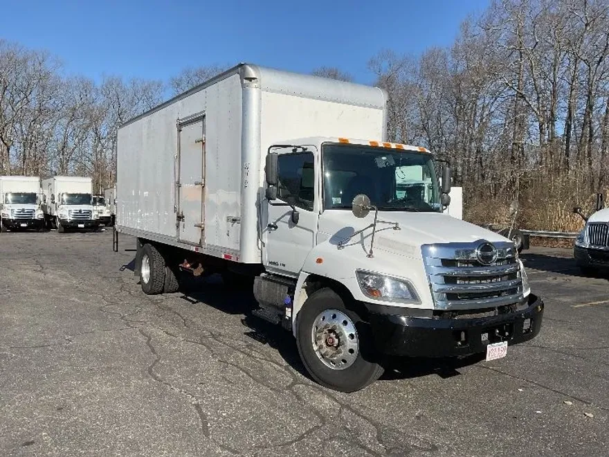 2020 Hino Conventional Type Truck Single Cab photo 1