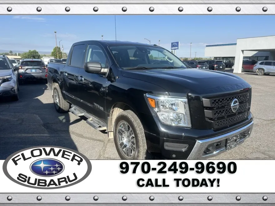 2021 Nissan Titan SV photo 1