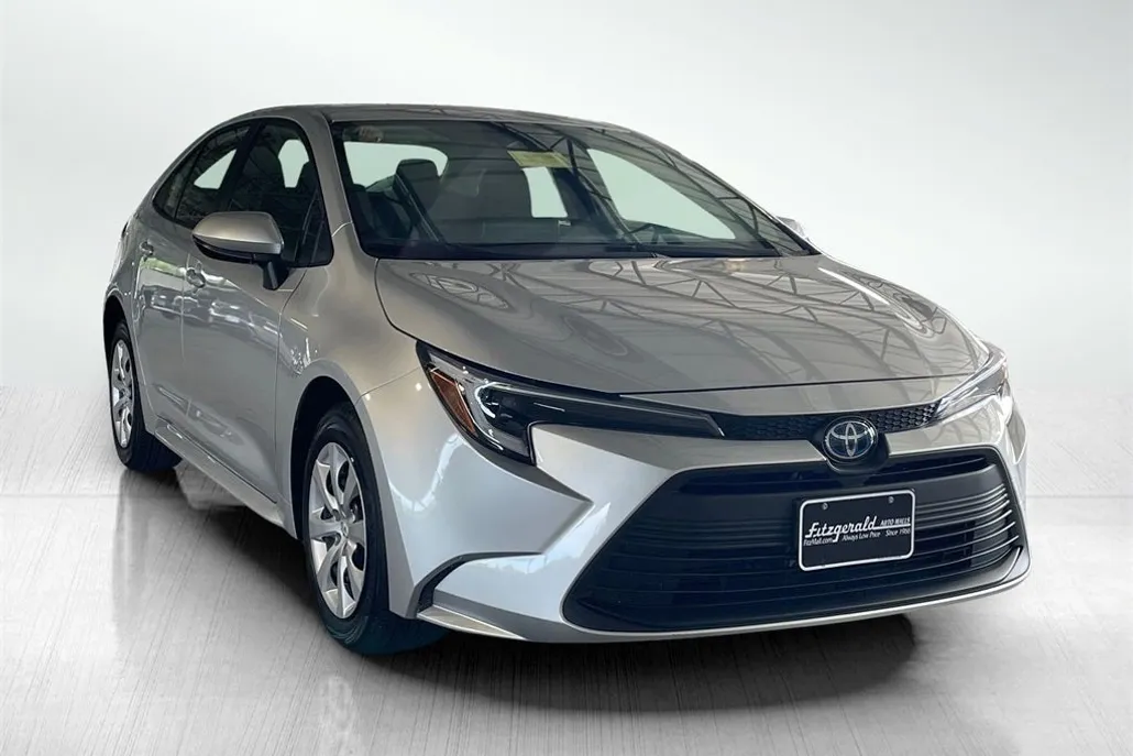 2025 Toyota Corolla Hybrid LE photo 1