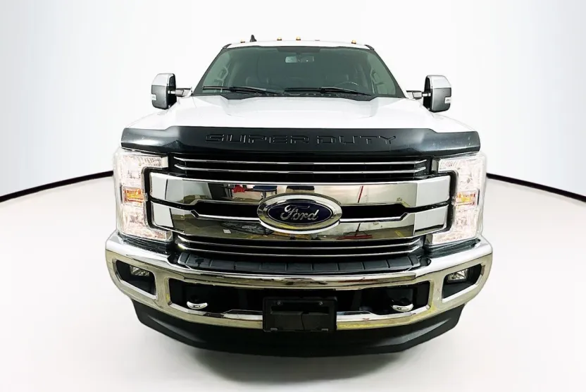 2019 Ford F-250 Lariat photo 1