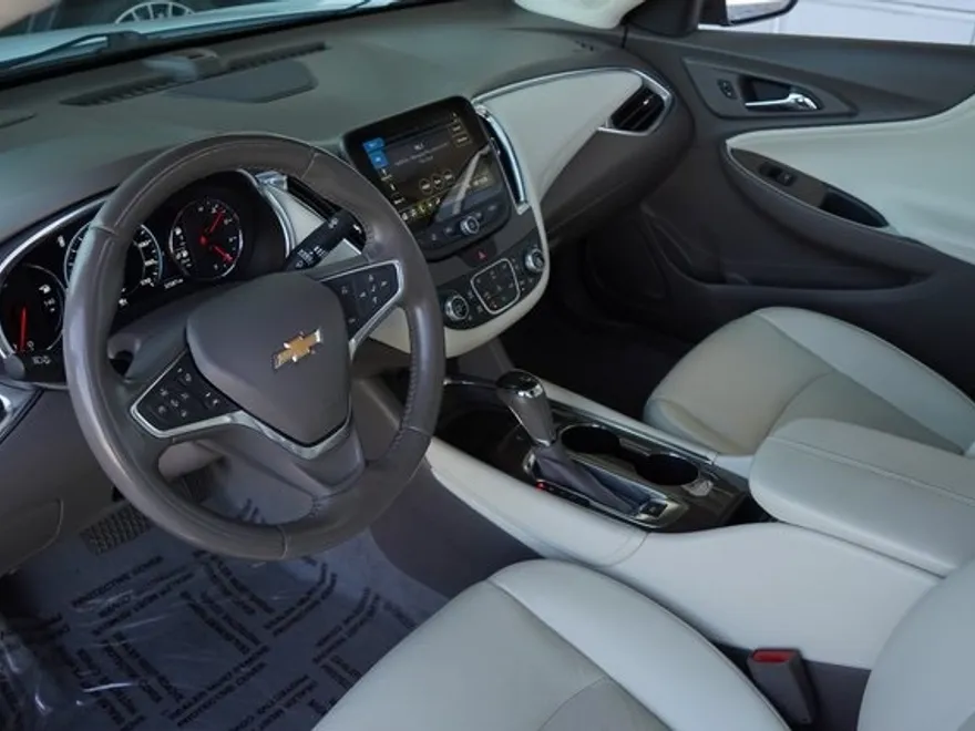 2020 Chevrolet Malibu Premier photo 1