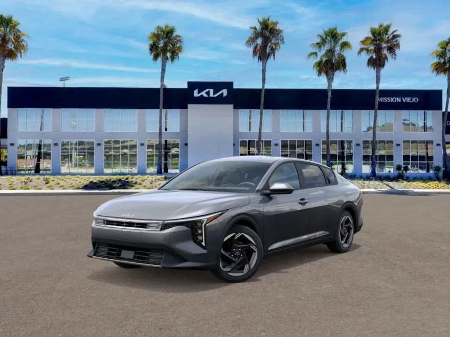 2025 Kia K4 EX photo 1