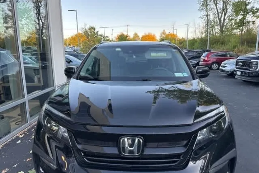 2022 Honda Pilot Special Edition photo 1