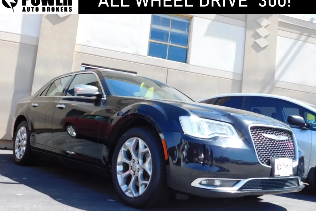 2016 Chrysler 300 C Platinum photo 1
