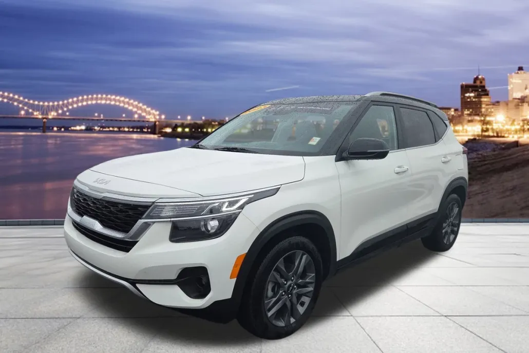 2023 Kia Seltos S photo 1