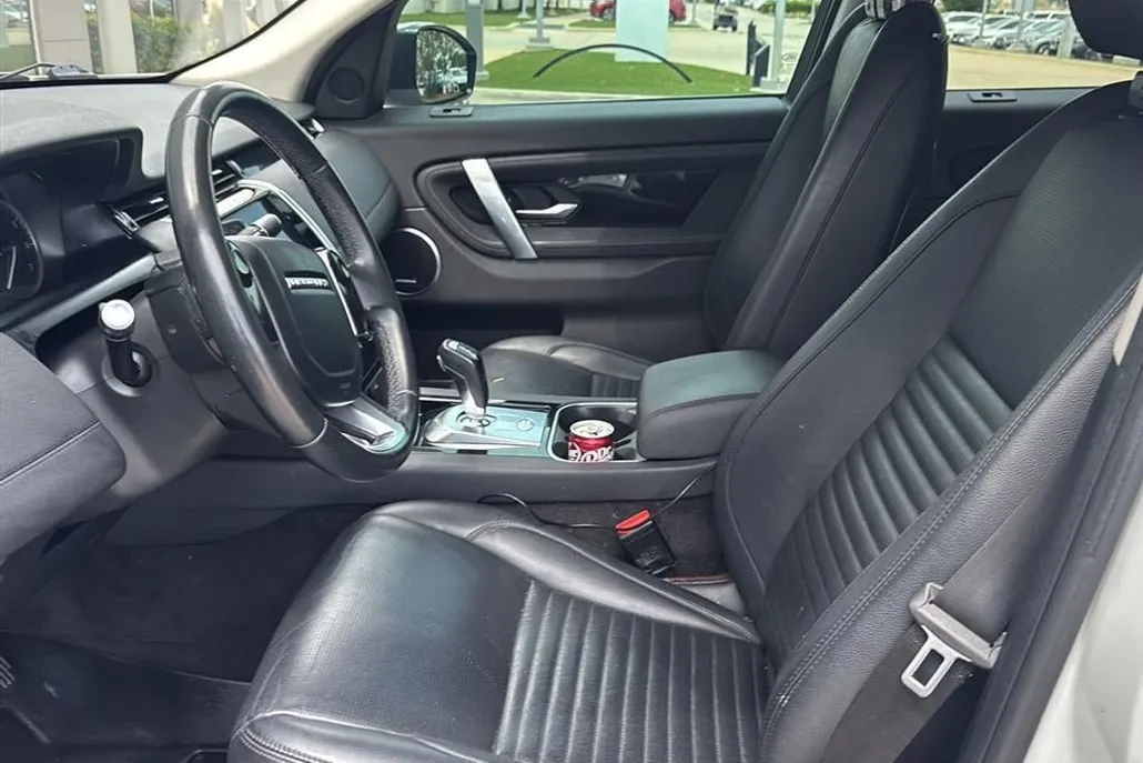 2020 Land Rover Discovery Sport S photo 1