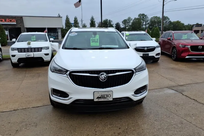 2018 Buick Enclave Essence photo 1