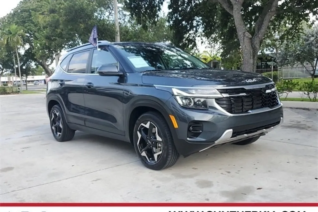 2024 Kia Seltos EX photo 1