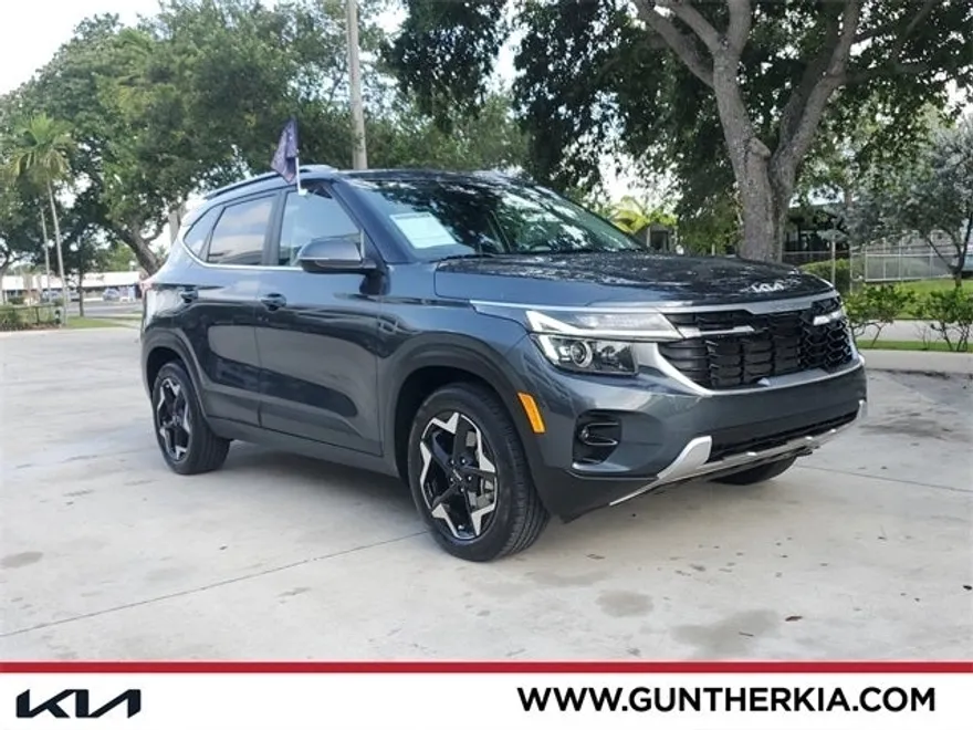 2024 Kia Seltos EX photo 1