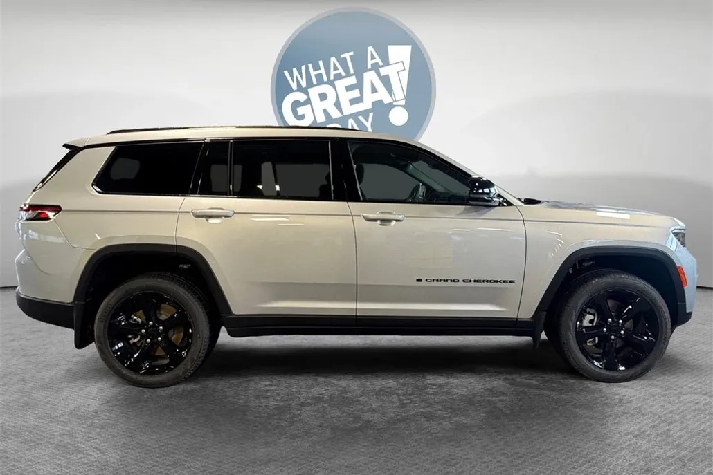2025 Jeep Grand Cherokee Limited photo 1