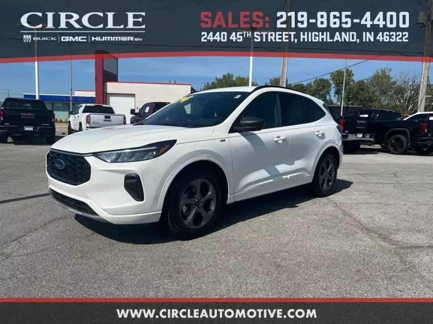 2024 Ford Escape Hybrid ST-Line photo 1