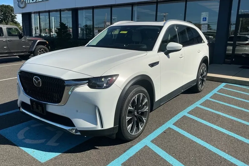 2024 Mazda CX-90 Premium Plus photo 1