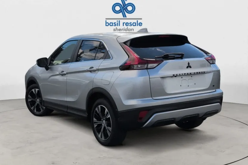 2022 Mitsubishi Eclipse Cross SE photo 1