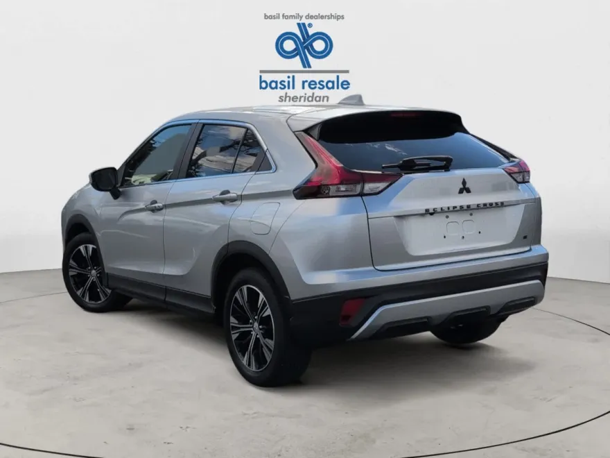 2022 Mitsubishi Eclipse Cross SE photo 1