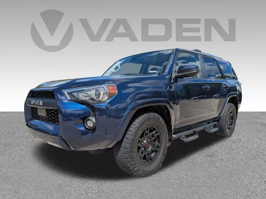 2023 Toyota 4Runner SR5 photo 1