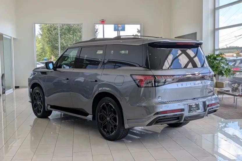 2026 Infiniti QX80 Sensory photo 1